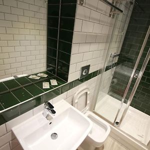 Standard Triple Room 3 Singles